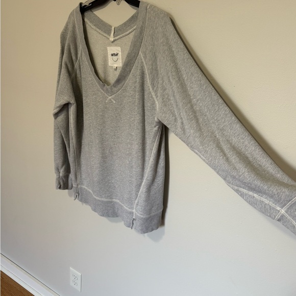 Aerie Women's Light Gray V-Neck Sweatshirt - Picture 4 of 5